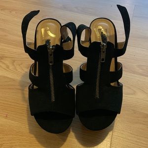 black chunky heels